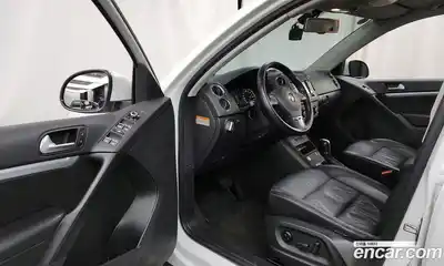 Volkswagen Tiguan 2014 2.0 гидро в Москве № 277083, миниатюра 10