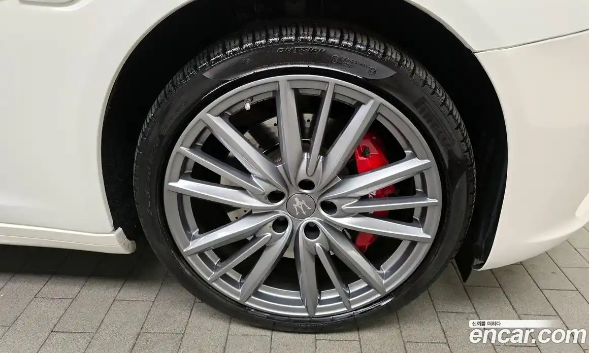 Maserati Quattroporte 2019 3.0 гидро в Москве № 282806, фото 5