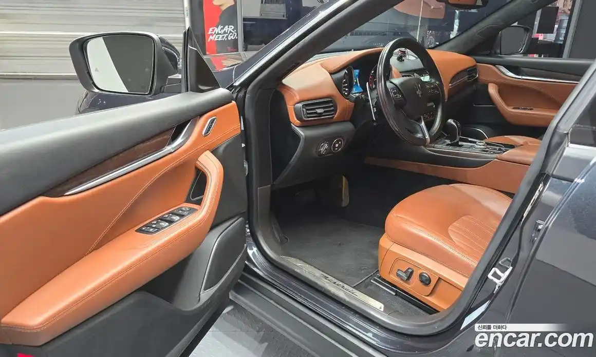 Maserati Levante 2018 3.0 гидро в Москве № 283063, фото 11