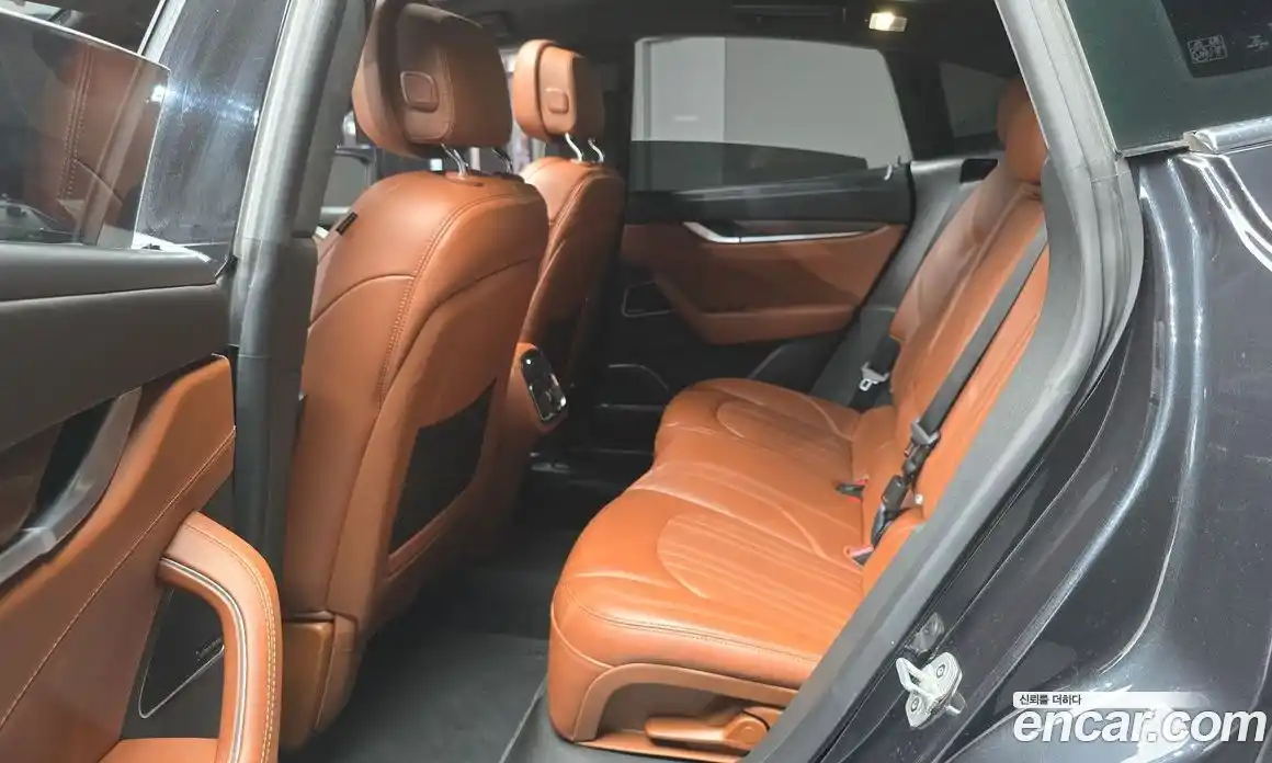 Maserati Levante 2018 3.0 гидро в Москве № 283063, фото 13