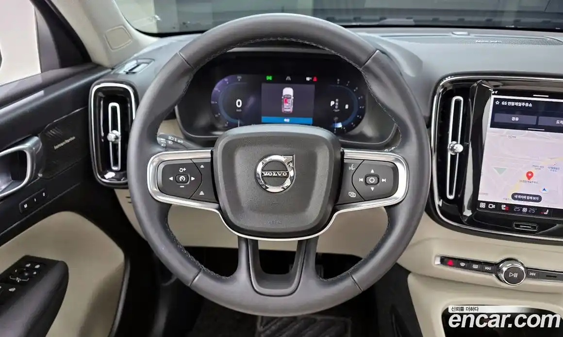 Volvo XC40 2023 2.0 гидро в Москве № 293719, фото 13