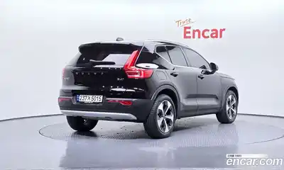 Volvo XC40 2023 2.0 гидро в Москве № 293719, миниатюра 2