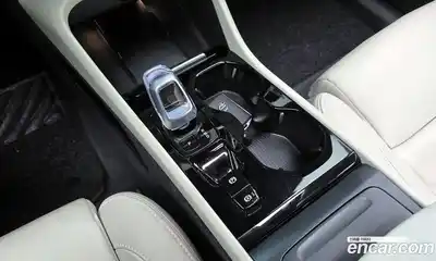 Volvo XC40 2023 2.0 гидро в Москве № 293719, миниатюра 9