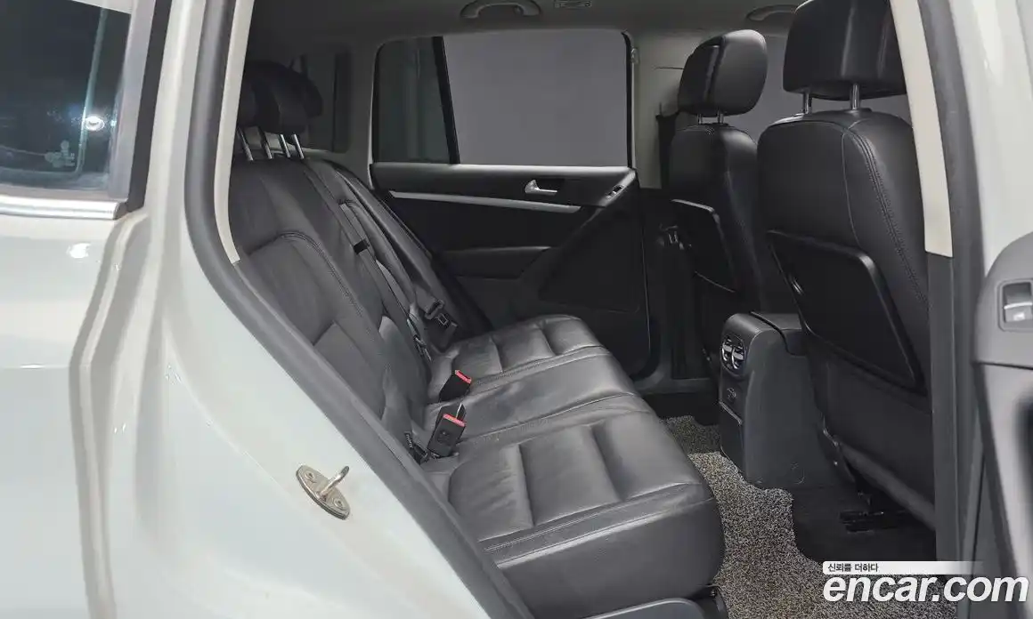 Volkswagen Tiguan 2015 2.0 гидро в Москве № 301302, фото 12
