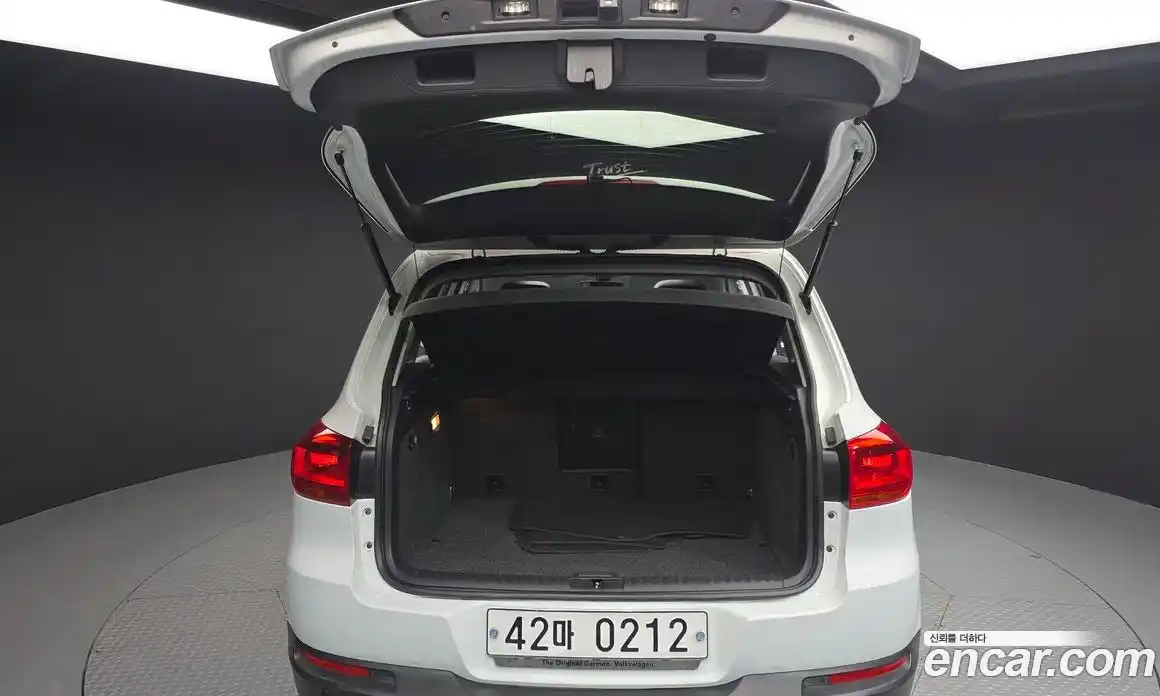 Volkswagen Tiguan 2015 2.0 гидро в Москве № 301302, фото 20