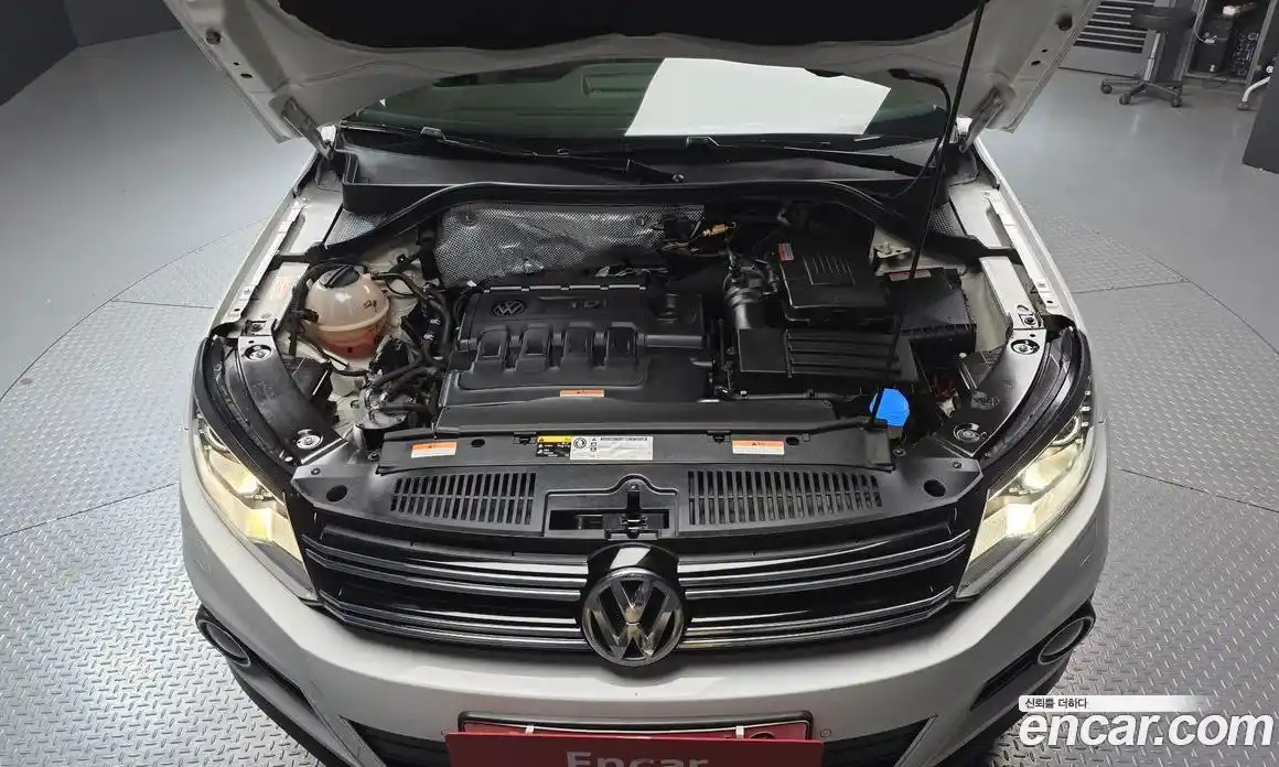 Volkswagen Tiguan 2015 2.0 гидро в Москве № 301302, фото 6