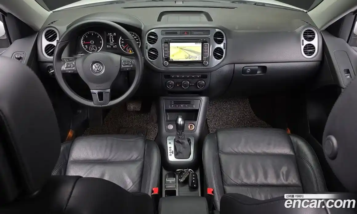 Volkswagen Tiguan 2015 2.0 гидро в Москве № 301302, фото 7