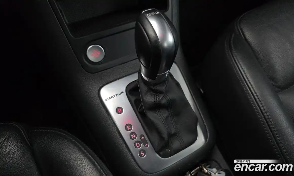 Volkswagen Tiguan 2015 2.0 гидро в Москве № 301302, фото 9