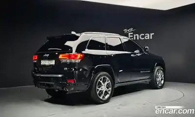 Jeep Cherokee 2019 3.6 гидро в Москве № 302398, миниатюра 2