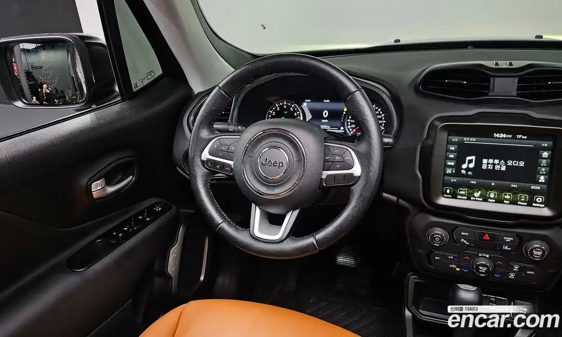 Jeep Renegade 2023 1.3 гидро в Москве № 318092, фото 12