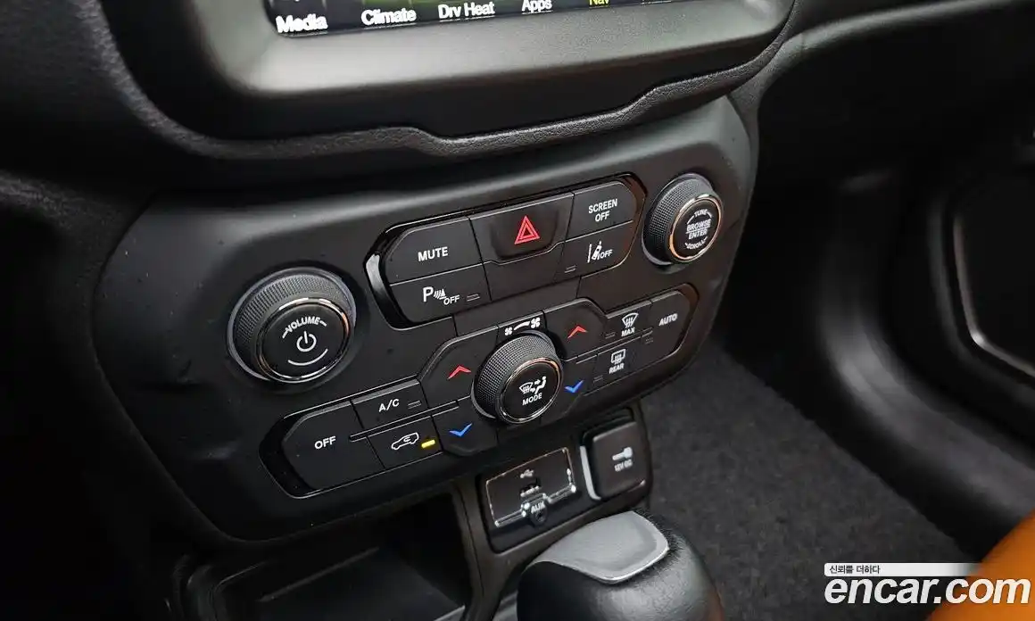 Jeep Renegade 2023 1.3 гидро в Москве № 318092, фото 19