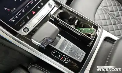 Audi Q8 2023 3.0 гидро в Москве № 325417, миниатюра 9
