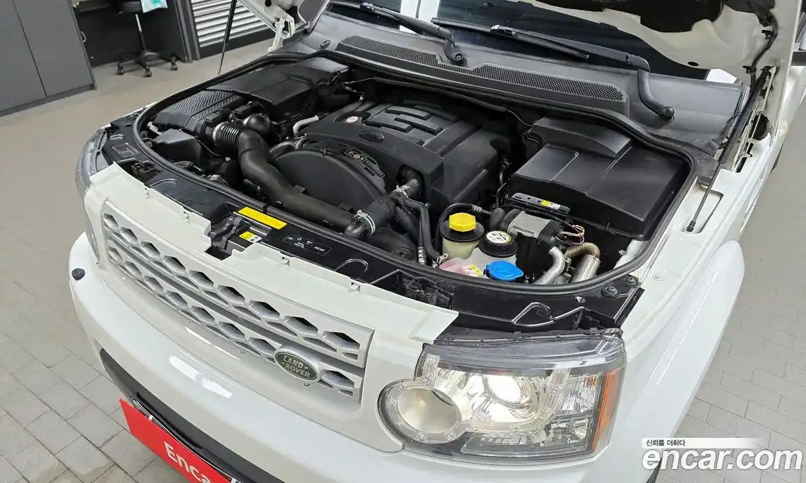 Land Rover Discovery 2013 3.0 гидро в Москве № 333523, фото 6