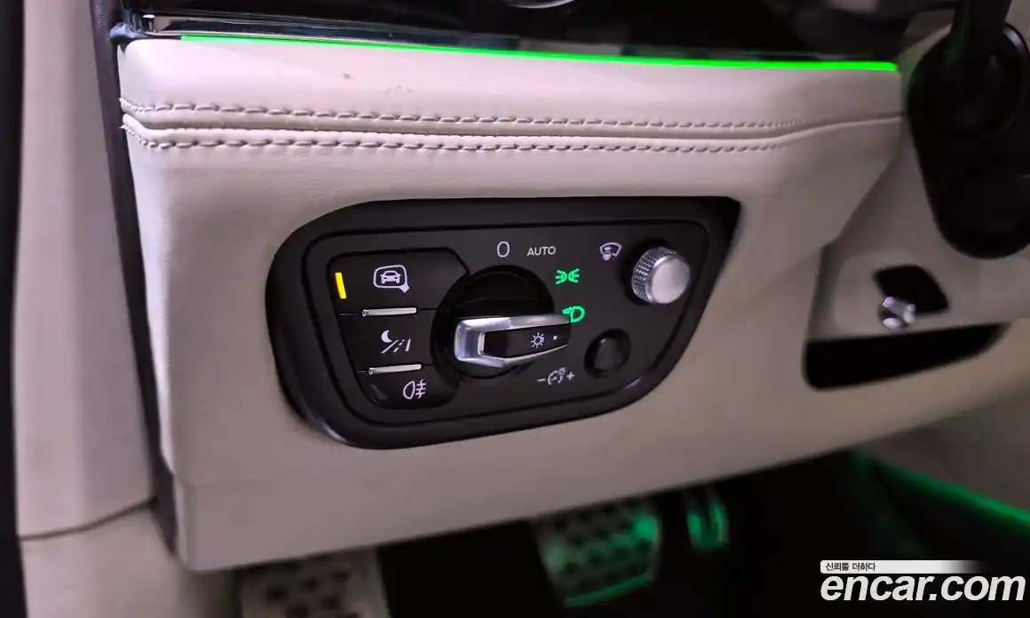 Bentley Bentayga 2017 6.0 гидро в Москве № 418261, фото 13