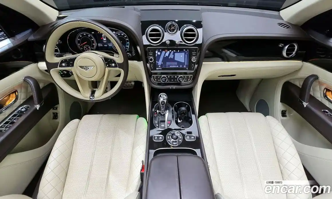 Bentley Bentayga 2017 6.0 гидро в Москве № 418261, фото 7