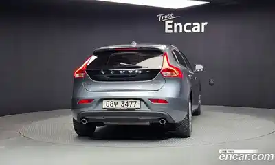 Volvo V40 2018 2.0 гидро в Москве № 430180, миниатюра 4