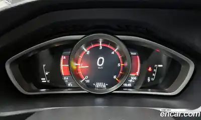 Volvo V40 2018 2.0 гидро в Москве № 430180, миниатюра 8