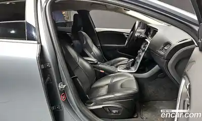 Volvo V40 2018 2.0 гидро в Москве № 430180, миниатюра 10