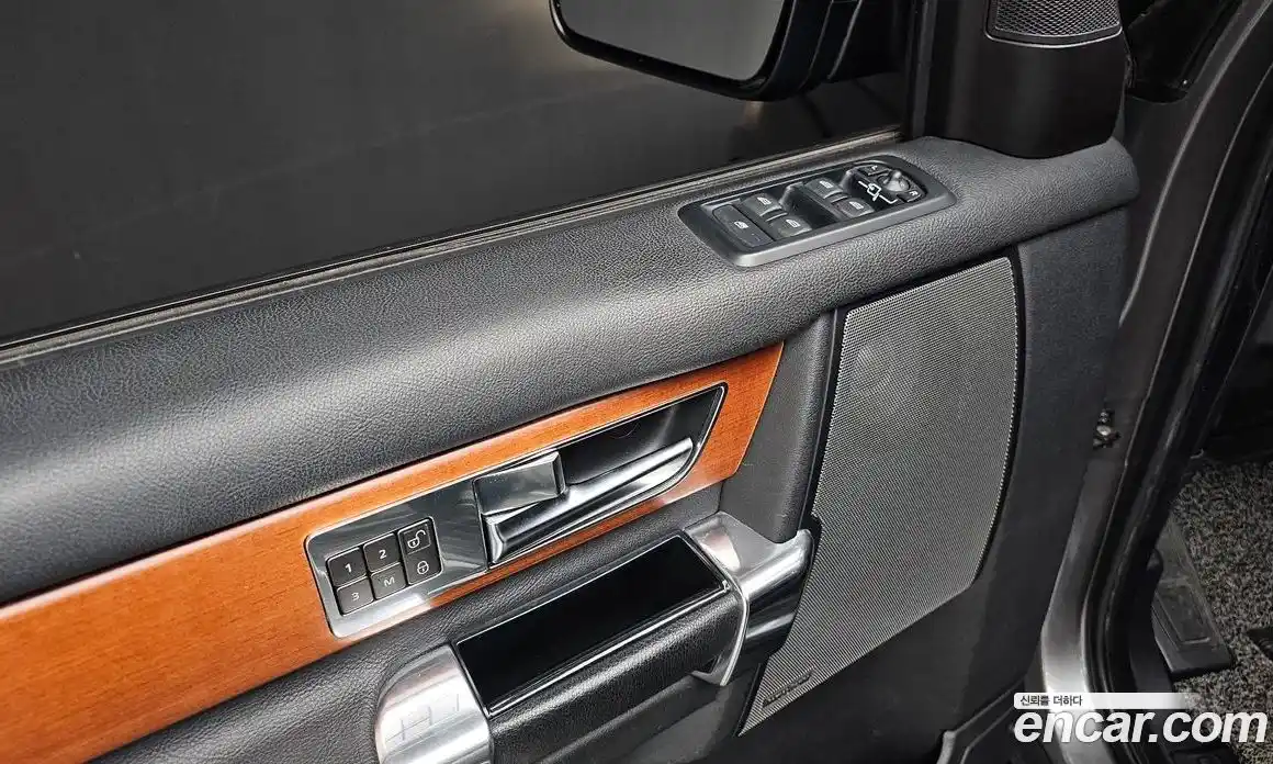 Land Rover Discovery 2011 3.0 гидро в Москве № 431587, фото 17