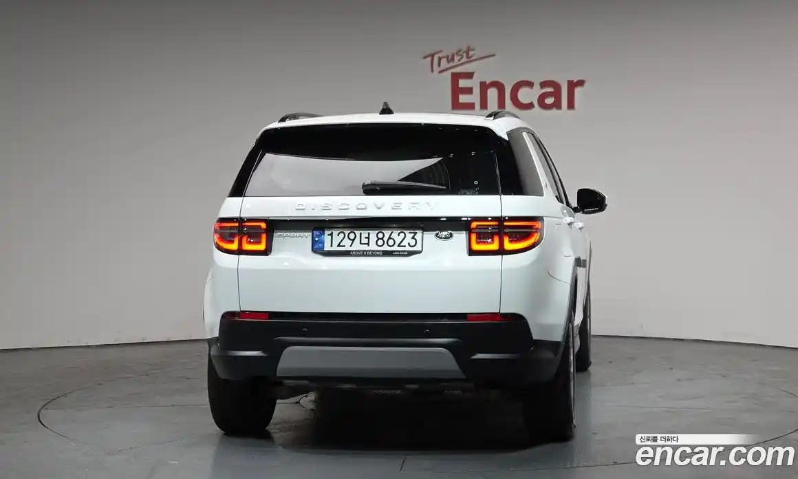 Land Rover Discovery Sport 2022 2.0 гидро в Москве № 498722, фото 3