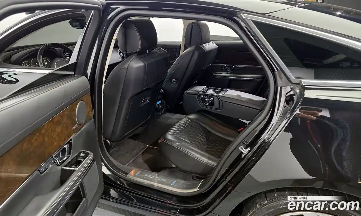 Jaguar XJ 2019 3.0 гидро в Москве № 585327, фото 11