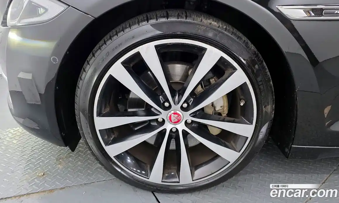 Jaguar XJ 2019 3.0 гидро в Москве № 585327, фото 5
