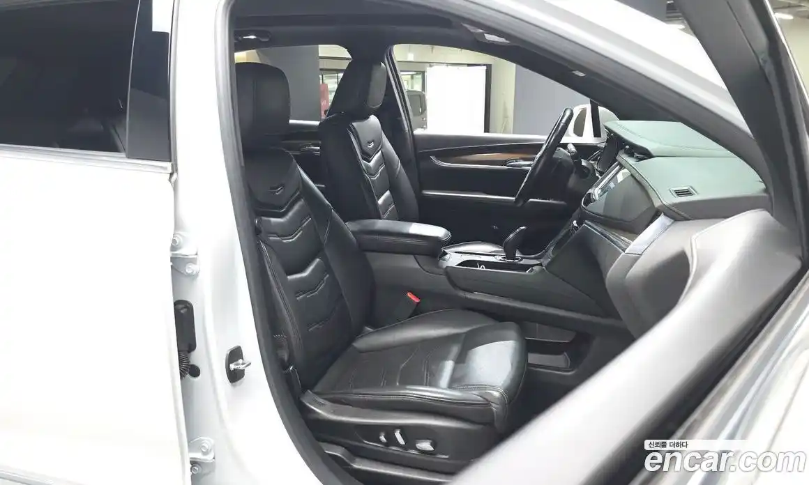Cadillac XT5 2019 3.6 гидро в Москве № 585593, фото 9