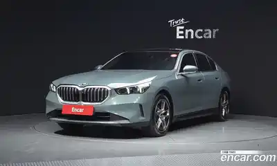 BMW 5-Series, 2024