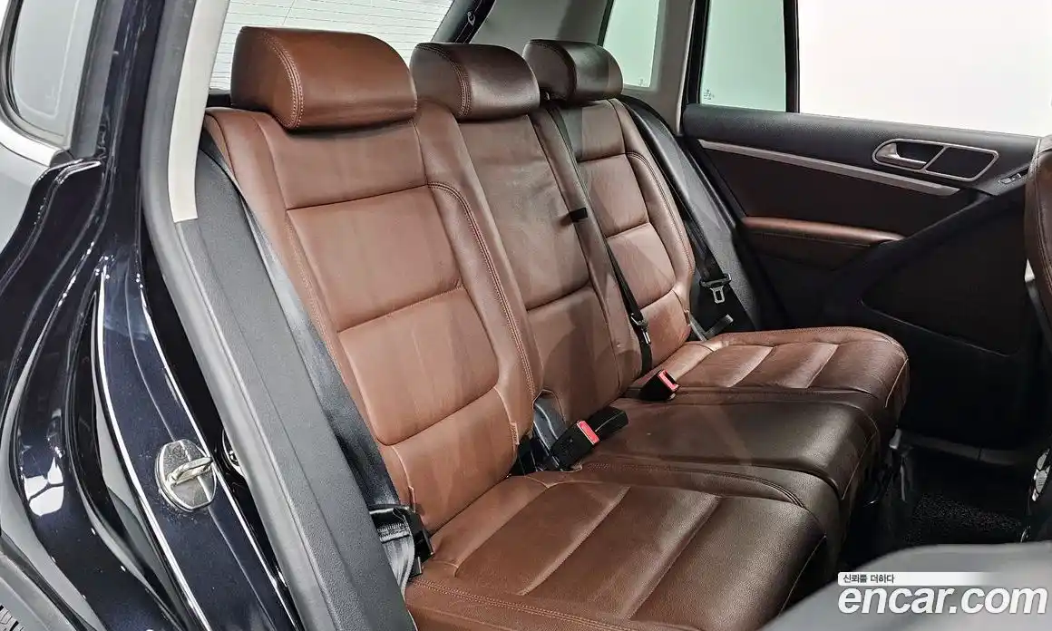 Volkswagen Tiguan 2015 2.0 гидро в Москве № 595610, фото 12