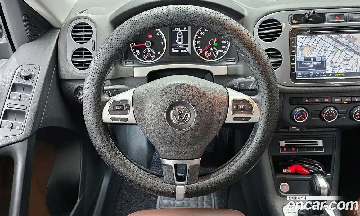 Volkswagen Tiguan 2015 2.0 гидро в Москве № 595610, фото 13