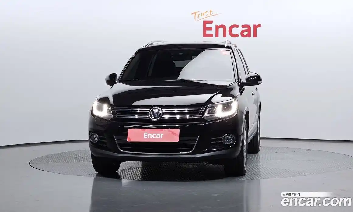 Volkswagen Tiguan 2015 2.0 гидро в Москве № 595610, фото 3