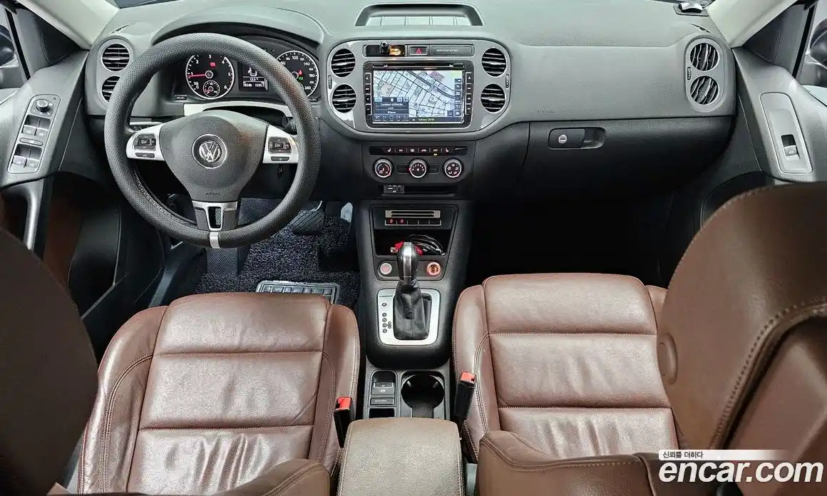 Volkswagen Tiguan 2015 2.0 гидро в Москве № 595610, фото 7