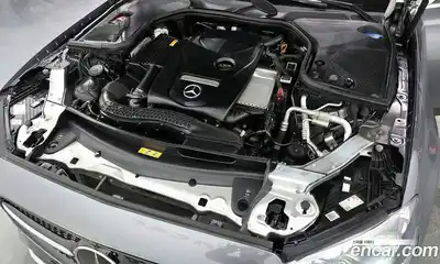 Mercedes-Benz E-Class 2023 2.0 гидро, миниатюра 6