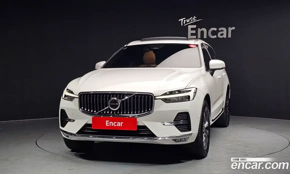 Volvo XC60 2023 2.0 гидро в Москве № 626210, фото 3