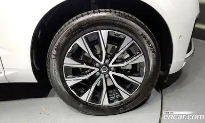 Volvo XC60 2023 2.0 гидро в Москве № 626210, миниатюра 5