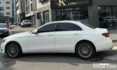 Mercedes-Benz E-Class 2023 2.0 гидро, миниатюра 3