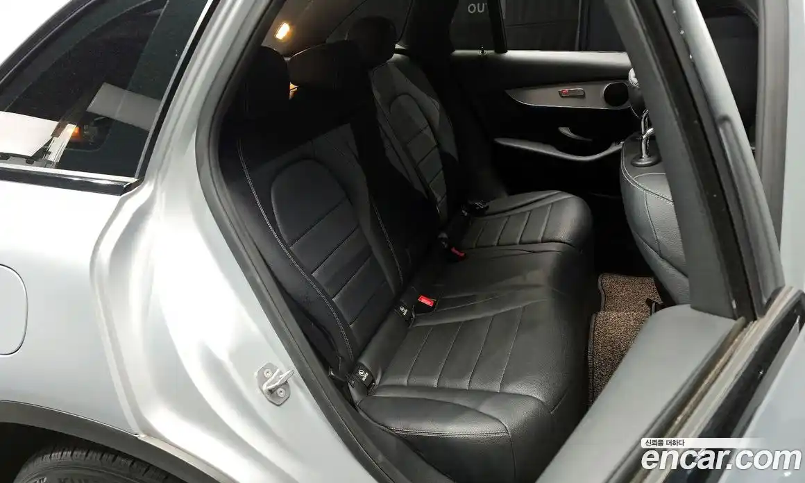 Mercedes-Benz GLC-Class 2018 2.0 гидро в Москве, фото 12