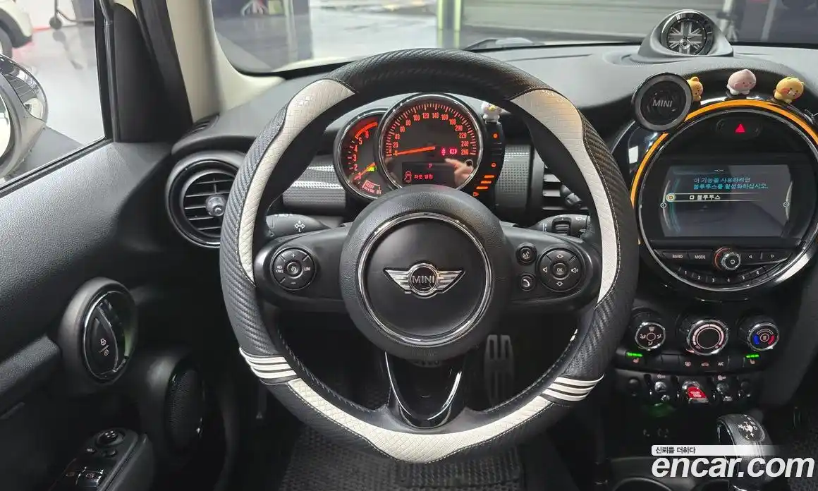 Mini Cooper 2015 1.5 гидро в Москве № 802454, фото 14
