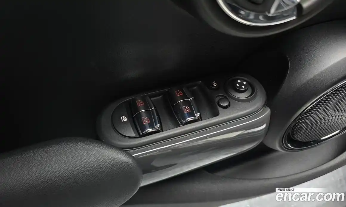 Mini Cooper 2015 1.5 гидро в Москве № 802454, фото 18
