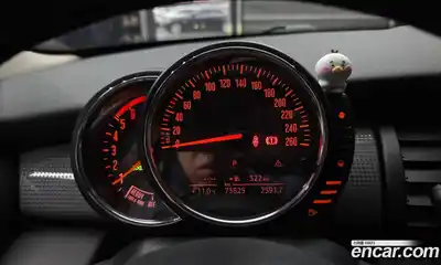 Mini Cooper 2015 1.5 гидро в Москве № 802454, миниатюра 8