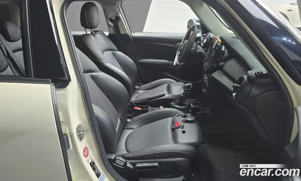 Mini Cooper 2015 1.5 гидро в Москве № 802454, фото 10