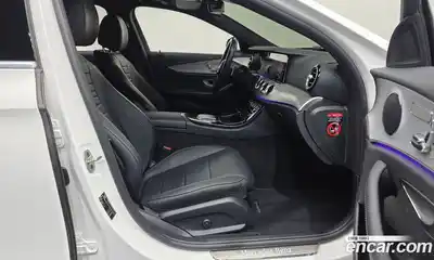 Mercedes-Benz E-Class 2021 2.0 гидро, миниатюра 11