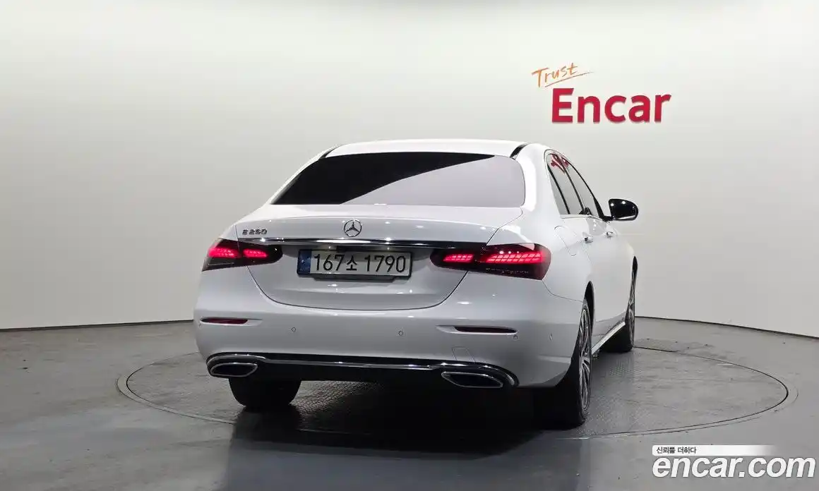 Mercedes-Benz E-Class 2021 2.0 гидро, фото 4