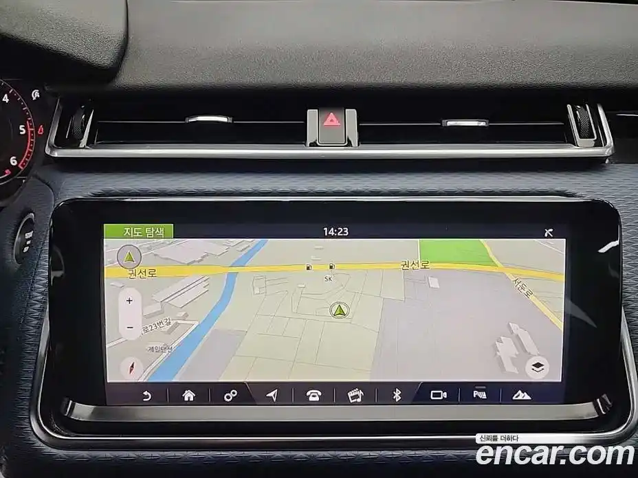 Land Rover Range-Rover Velar 2018 3.0 гидро в Москве № 824917, фото 15