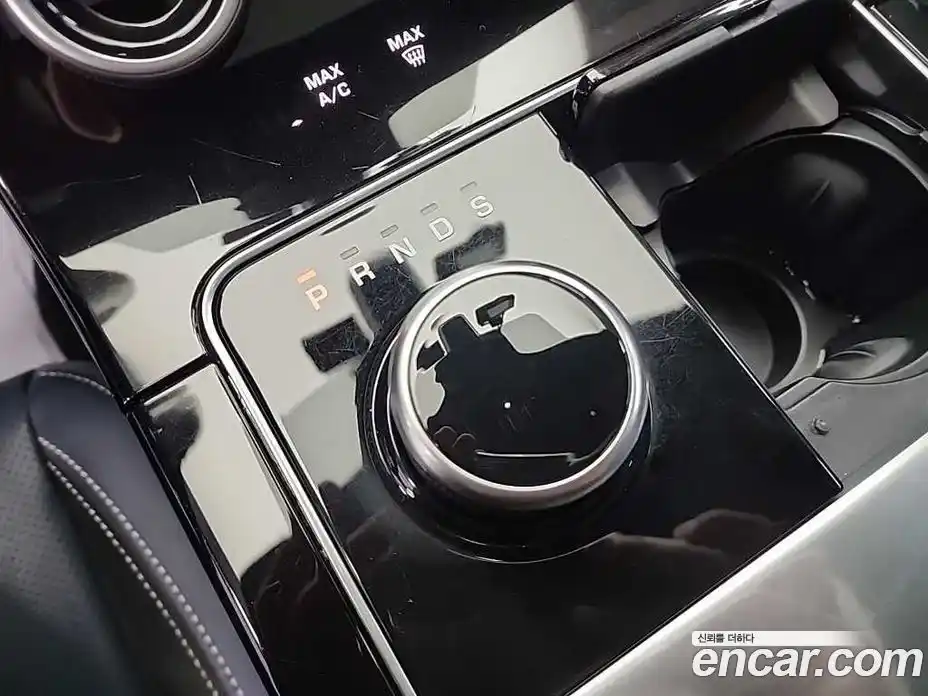 Land Rover Range-Rover Velar 2018 3.0 гидро в Москве № 824917, фото 8