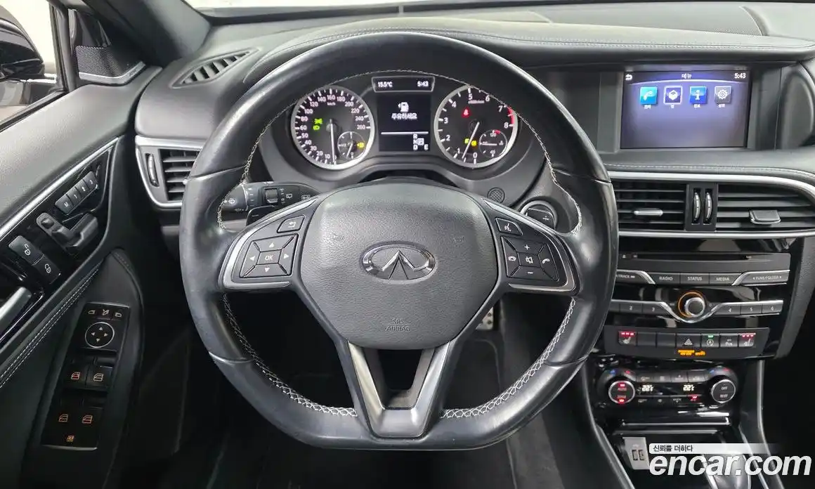 Infiniti Q30 2017 2.0 гидро в Москве № 827368, фото 13