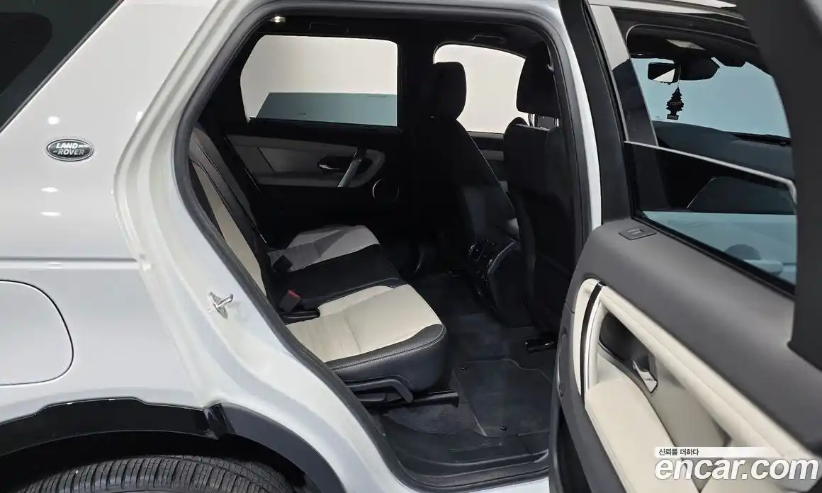 Land Rover Discovery Sport 2024 2.0 гидро в Москве № 860428, фото 11
