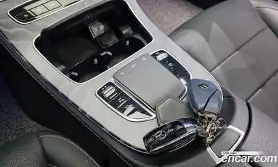 Mercedes-Benz E-Class 2022 2.0 гидро, миниатюра 9