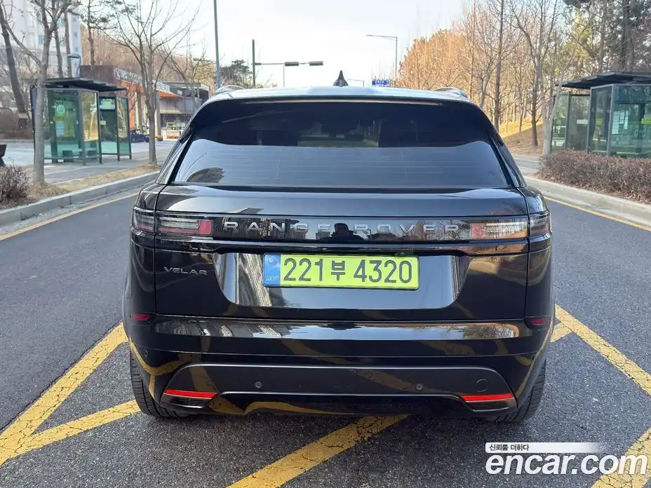 Land Rover Range-Rover Velar 2024 2.0 гидро в Москве № 895146, фото 4