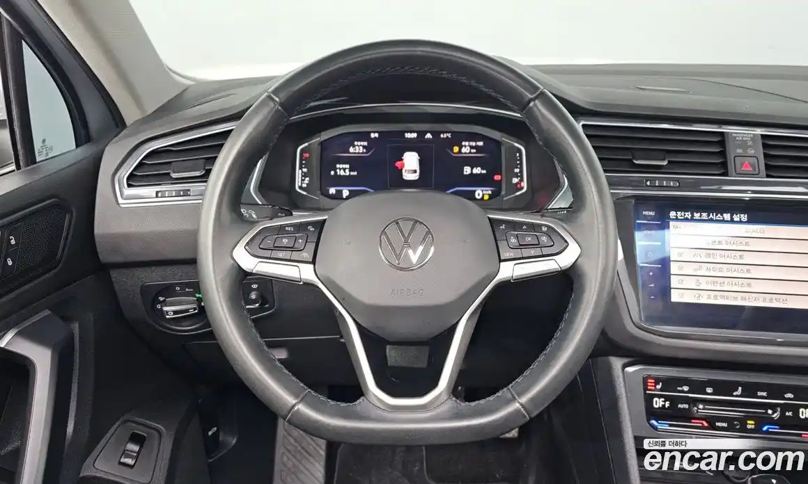 Volkswagen Tiguan 2023 2.0 гидро в Москве № 896023, фото 14